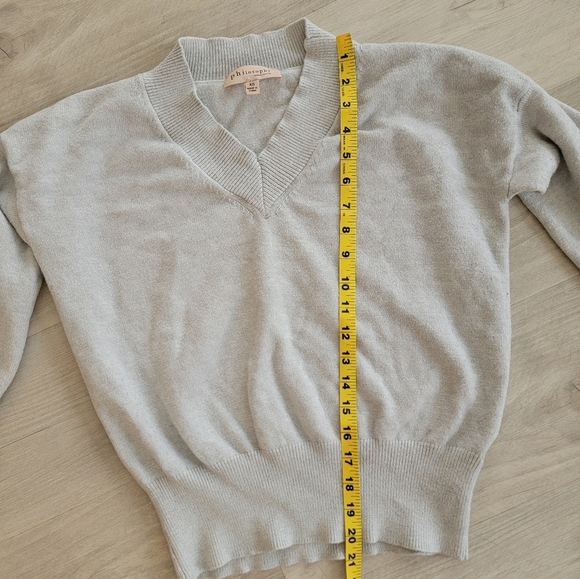 Philosophy Soft Gray V-Neck Sweater - Picture 7 of 9
